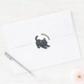 Uitgerekte Zwarte Kat Aangepaste Naam Ronde Sticker (Envelop)