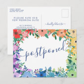 Uitgestelde bruiloft met regenboogbloemen aankondigingskaart (Voorkant / Achterkant)
