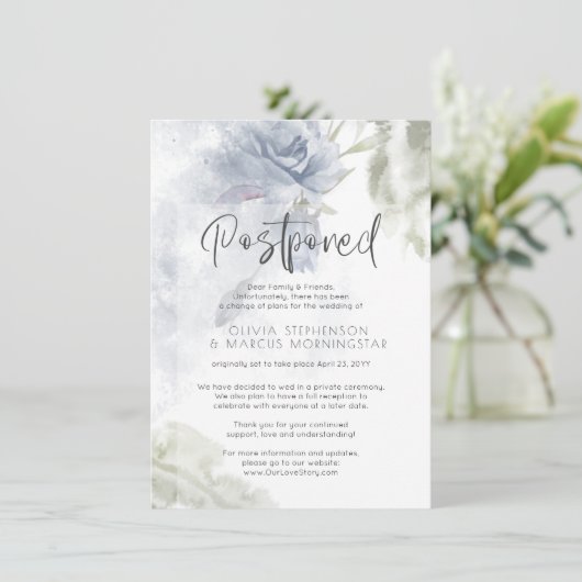 Uitgestelde Trouwdag Aquarel Stof Blauw Bloemmotie Kaart (Staand voorkant)