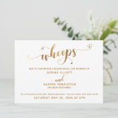 Uitgestelde Trouwdag "Whoops" Gouden Harten Script Kaart (Staand voorkant)