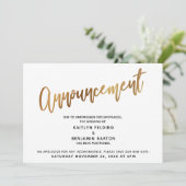 Uitgestelde Trouwdatum Goud Typografie Aankondigin Kaart (Staand voorkant)