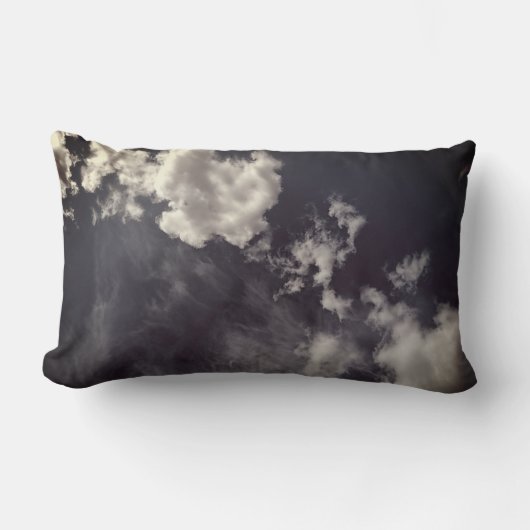 Uitgestrekte metalen wolken kussen (Voorkant)