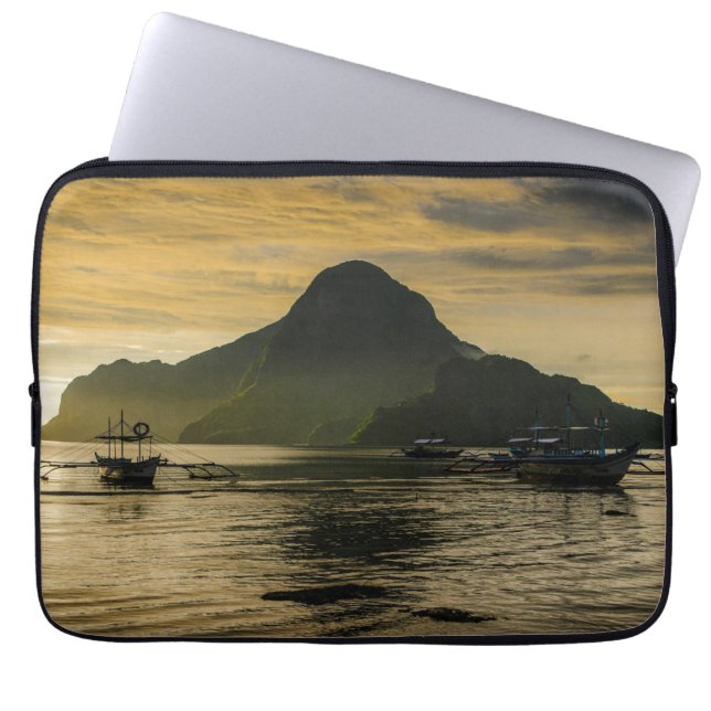 Uitkigger bij zonsondergang laptop sleeve (Voorkant)