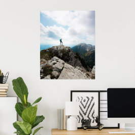 Uitkijkend over nieuwe avonturen poster