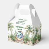 Uitkomen Binnenkort Schattige Dinosaurus Baby Boy  Bedankdoosjes (Achterkant)