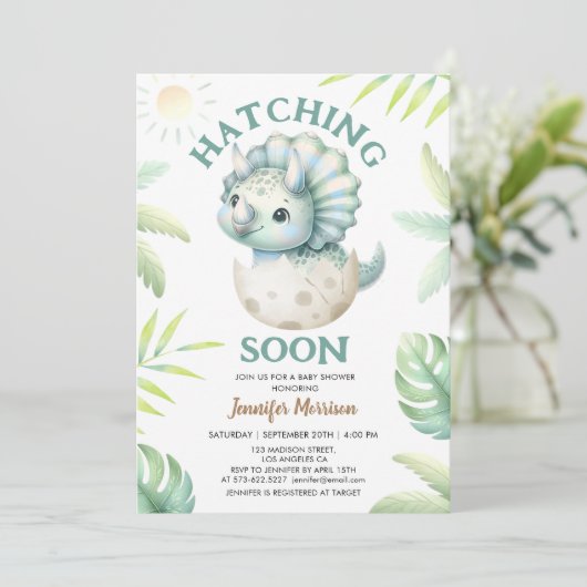 Uitkomen Binnenkort Triceratops Boy Dinosaur Baby  Kaart (Staand voorkant)