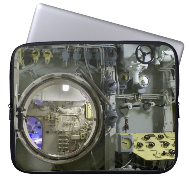 uitkomen op een oude retro-onderzeeër laptop sleeve (Voorkant)