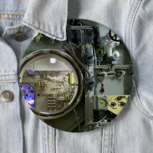 uitkomen op een oude retro-onderzeeër ronde button 6,0 cm