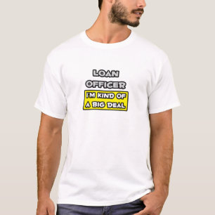 Uitleenfunctionaris .. Ik ben een beetje een grote T-shirt