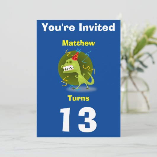 Uitnodiging Aangepaste Dinosaurus- Verjaardag-voeg (Staand voorkant)