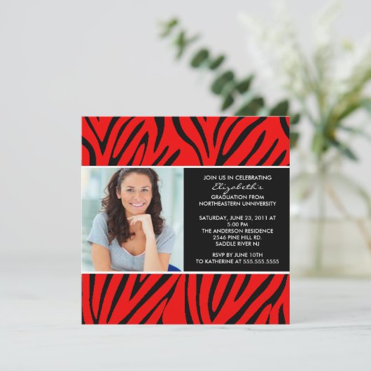 Uitnodiging afstuderen met foto-rood Zebra afdrukk (Staand voorkant)