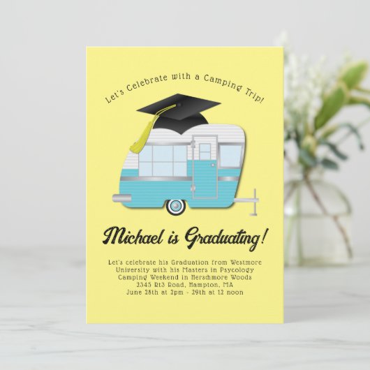 Uitnodiging Camping Camper Graduation Party (Staand voorkant)