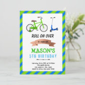 Uitnodiging fiets en scooter wiel plezierfeest (Staand voorkant)