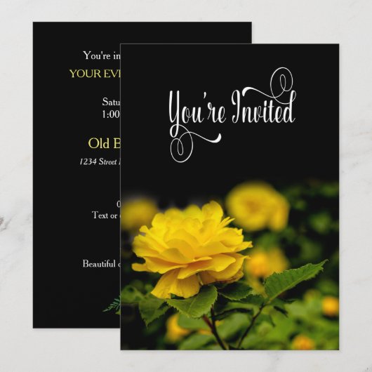 Uitnodiging, Gele Rose in Tuin, geïsoleerd/zwart Kaart (Voorkant / Achterkant)