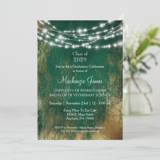 Uitnodiging groene goudlampjes met diploma (Staand voorkant)