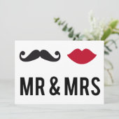 Uitnodiging meneer en mevrouw met snor en rode lip (Staand voorkant)