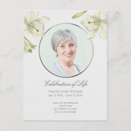 Uitnodiging met foto en lelie bloem voor viering v