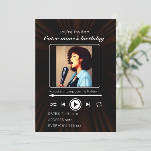 Uitnodiging op verjaardagsfeestje personaliseren k (Staand voorkant)