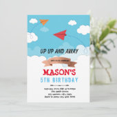 Uitnodiging papieren vliegtuig verjaardagsfeest (Staand voorkant)