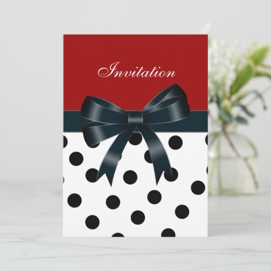 Uitnodiging Rode Zwarte Spots Witte Bogen (Staand voorkant)
