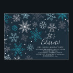 Uitnodiging Snowflakes Holiday Party<br><div class="desc">Moderne vakantie-uitnodiging met sneeuwvlokken op een donkerblauwe achtergrond.  Draai onze unieke uitnodiging om naar het uitzicht te gaan voor een extra speciale aanraking.  Perfect vakantieseizoensfeest voor een wijk om samen te komen,  een feest voor kantoor,  een feest voor kantoor of een kerstfeest.</div>