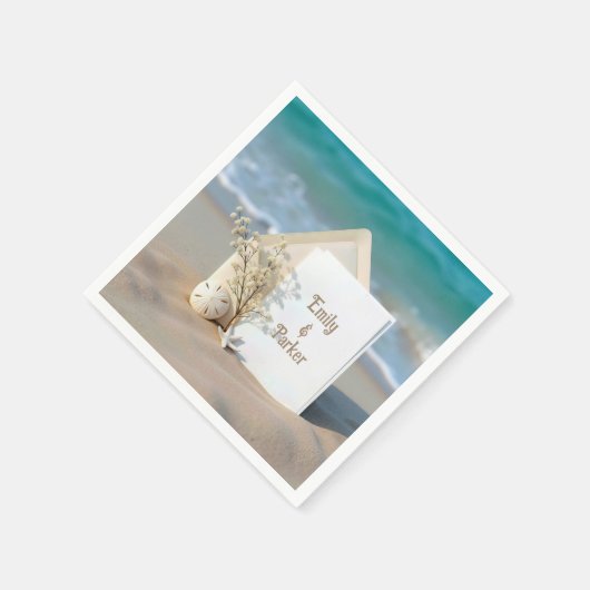 Uitnodiging strand in zand met zeesterren servet (Hoek)