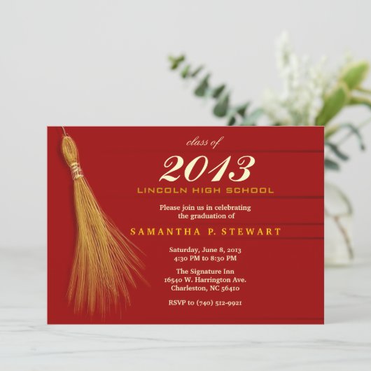 Uitnodiging tot afstuderen - Rood & gouden uitnodi (Staand voorkant)