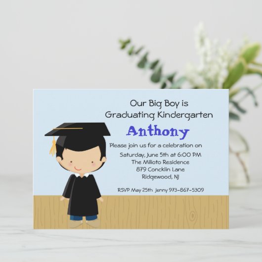 Uitnodiging tot Afstuderen van onze Big Boy (Staand voorkant)
