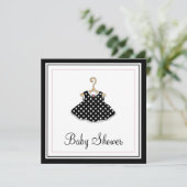 Uitnodiging tot Baby shower van het zwarte dress v (Staand voorkant)