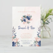 Uitnodiging tot blauwe en roze Floral Wedding (Staand voorkant)