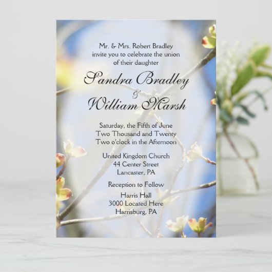 Uitnodiging tot lente-bloesems huwelijk (Staand voorkant)