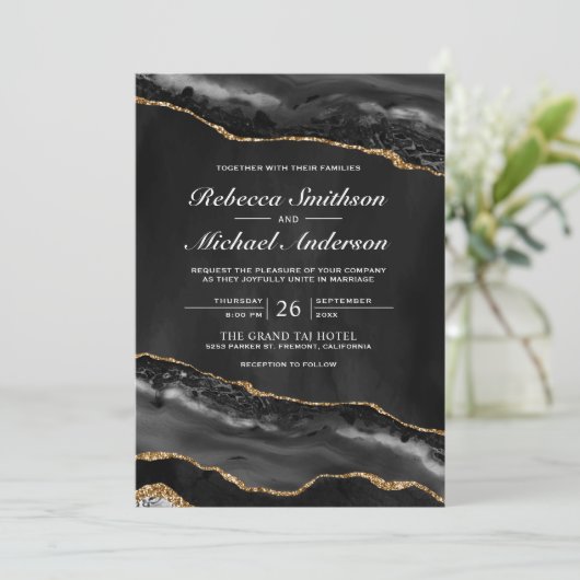 Uitnodiging tot marmer Wedding Black en Gold Agate (Staand voorkant)