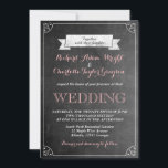 uitnodiging tot weddenschap met Chalkboard<br><div class="desc">en bijtende trouwuitnodiging met roze en witte lettertype. Gedecorreerd met Victoriaans bloemrand en achtergrond van karton. Klassiek ontwerp voor je speciale dag. Pas de doopvont en de formulering voor om het even welke gelegenheden zoals vrijgezellenfeest,  baby shower,  verlovingspartij,  bachelorette partij,  verjaardagspartij aan en meer.</div>