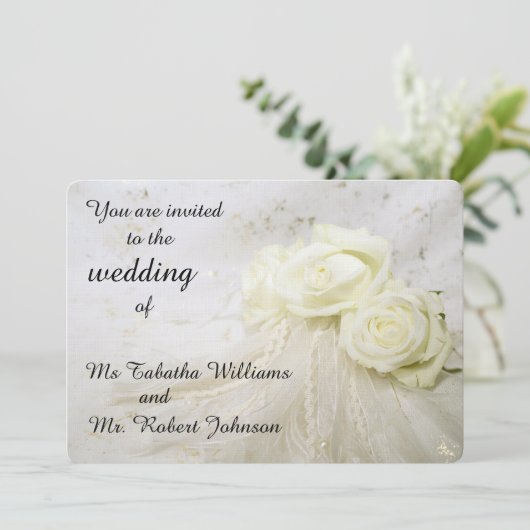 Uitnodiging tot weduwschap tussen prachtige witte (Staand voorkant)