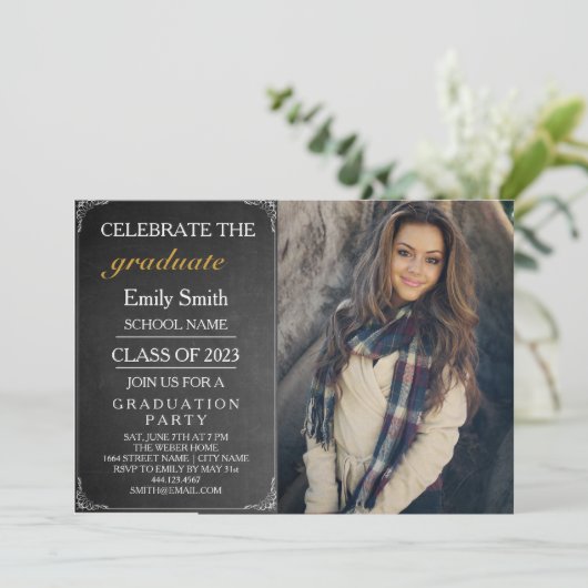 Uitnodiging van Celebrate Graduation Party (Staand voorkant)