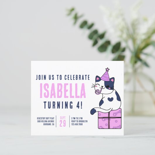 Uitnodiging van de Birthday Party van Cute Cat Kin (Staand voorkant)