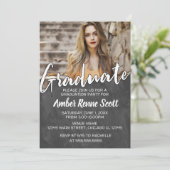 Uitnodiging van de Graduation Party van Chalkboard (Staand voorkant)