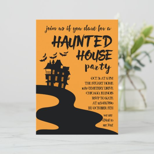 Uitnodiging van de partij Haunted House Halloween (Staand voorkant)