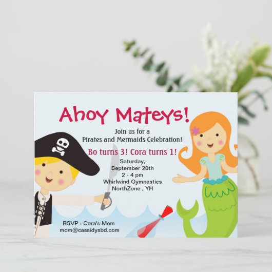 Uitnodiging van de Pirate and Mermaid Birthday Par (Staand voorkant)