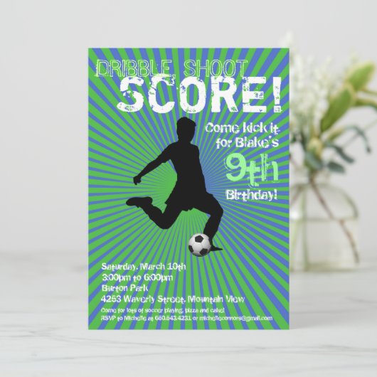 Uitnodiging van de voetbalpartij - Jongen, Groen e (Staand voorkant)