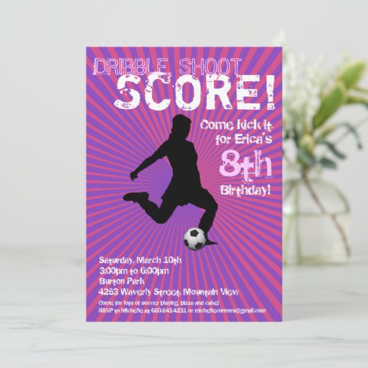 Uitnodiging van de voetbalpartij - Meisje, Roze en (Staand voorkant)