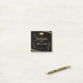 Uitnodiging van de Zwarte en Gouden GraduPartij Post-it® Notes (Op bureau)