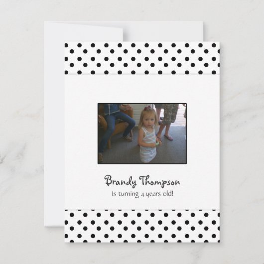 Uitnodiging van de Zwarte en Witte Polka Dot Party (Voorkant)
