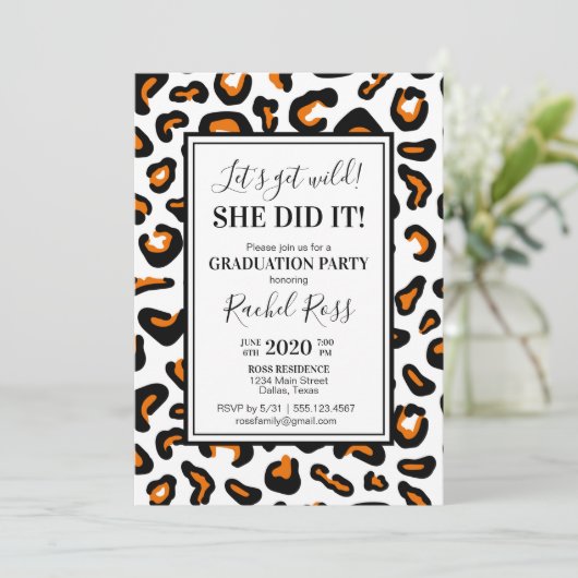 Uitnodiging van Leopard Print Graduation Party (Staand voorkant)