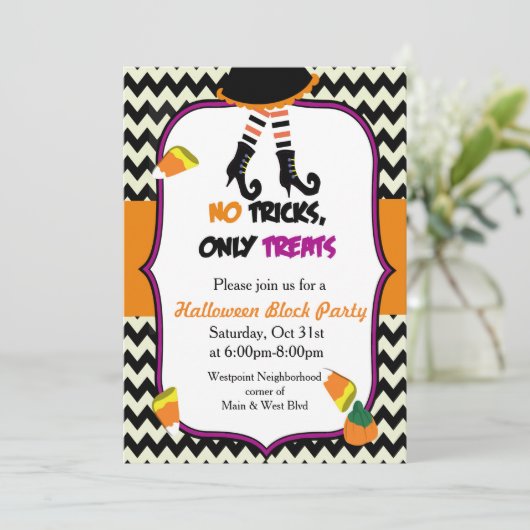 Uitnodiging van Little Witch Halloween Party (Staand voorkant)