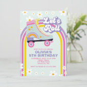 Uitnodiging verjaardag Retro Rainbow Roller skate (Staand voorkant)