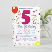 Uitnodiging vijfde verjaardag - Muziekthema (Staand voorkant)