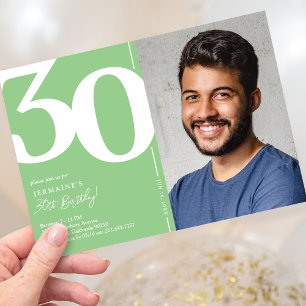 Uitnodiging voor 30e verjaardag met vette groene f
