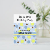 Uitnodiging voor 50ste verjaardag met blauwe polka (Staand voorkant)