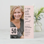 Uitnodiging voor 50ste verjaardagsfeest met modern (Staand voorkant)